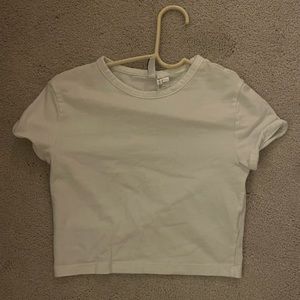 Basic white cropped t-shirt